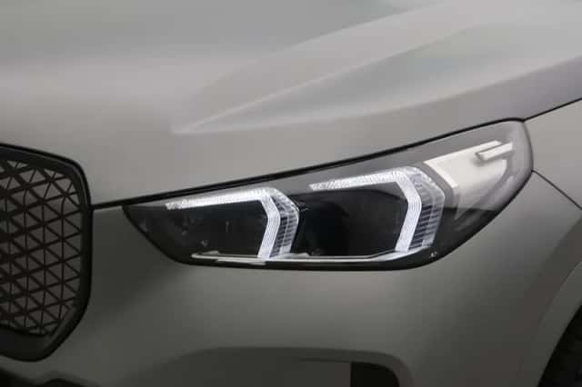 BMW iX1 (2024) thumbnail 21