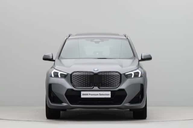 BMW iX1 (2024) thumbnail 5