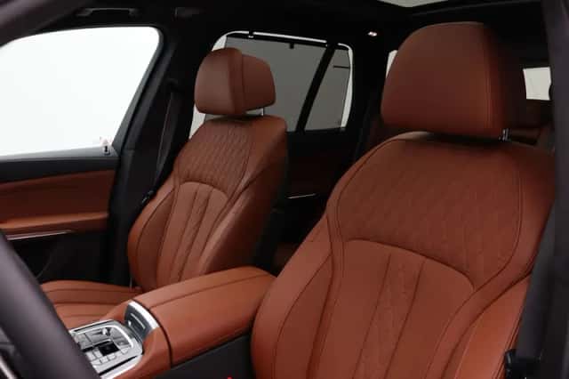 BMW X5 (2026) thumbnail 5