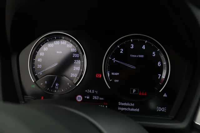 BMW X1 (2021) thumbnail 3