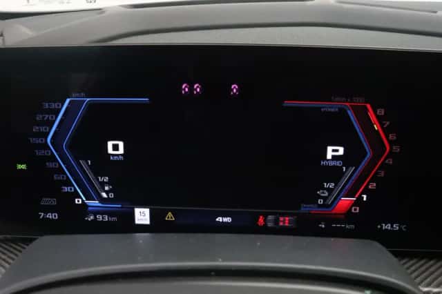 BMW XM (2026) thumbnail 3
