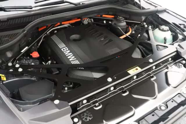 BMW XM (2026) thumbnail 4