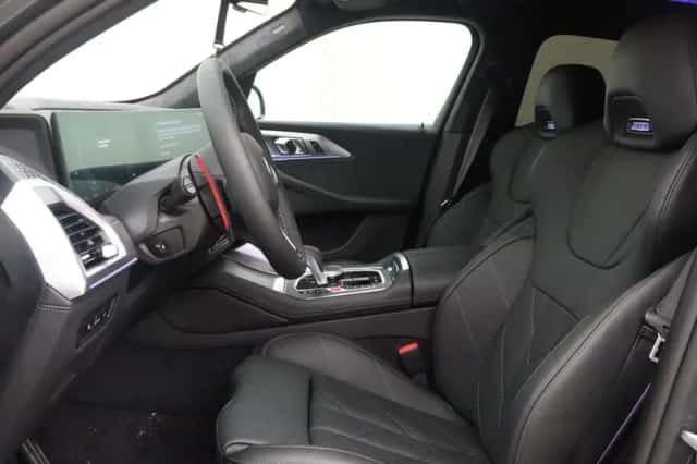 BMW XM (2026) thumbnail 5