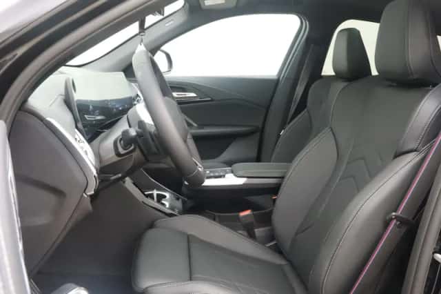 BMW iX2 (2026) thumbnail 5