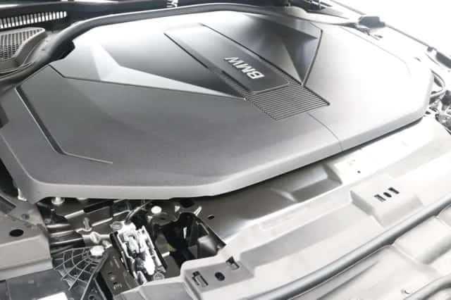 BMW i5 (2026) thumbnail 4
