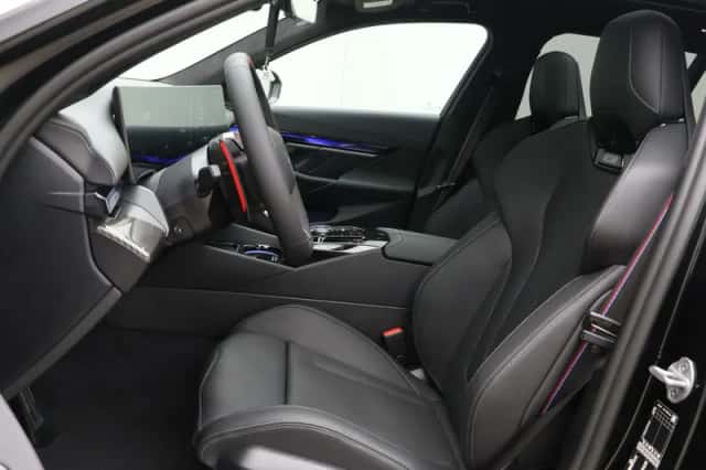 BMW M5 (2026) thumbnail 5