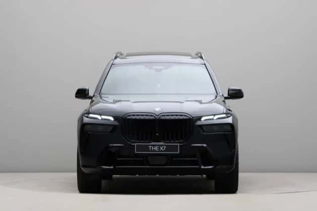 BMW X7 (2026) thumbnail 2