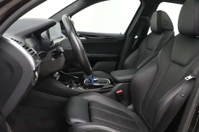 BMW iX3 (2022) thumbnail 4