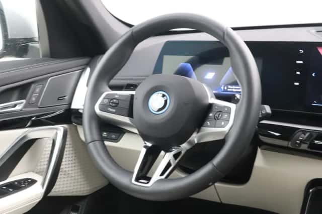 BMW X1 (2026) thumbnail 2
