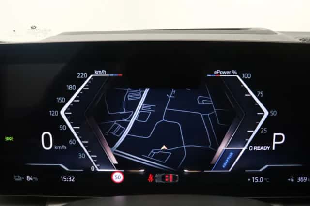 BMW i4 (2023) thumbnail 3