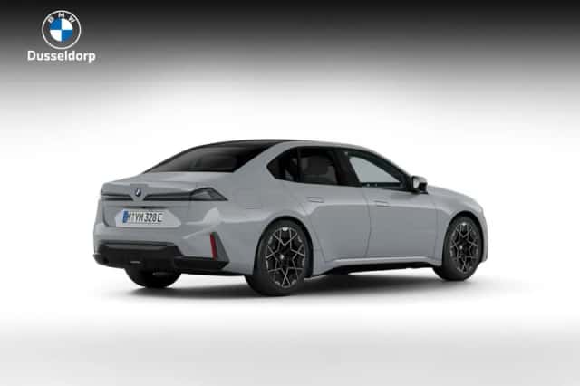 BMW i3 (2026) thumbnail 2