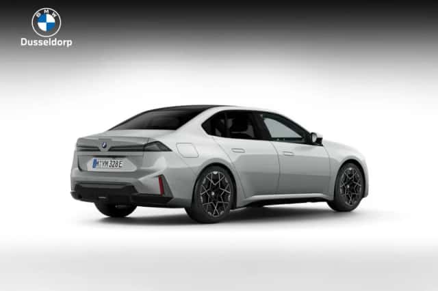 BMW i3 (2026) thumbnail 2