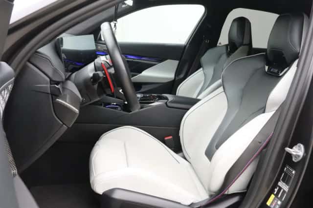 BMW M5 (2025) thumbnail 5