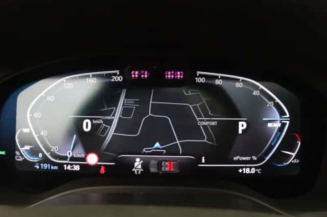 BMW iX3 (2021) thumbnail 3