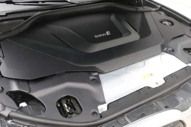 BMW iX3 (2021) thumbnail 4