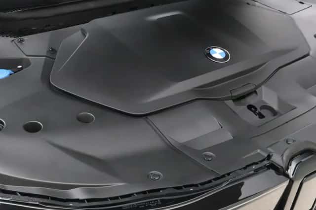 BMW iX3 (2026) thumbnail 4