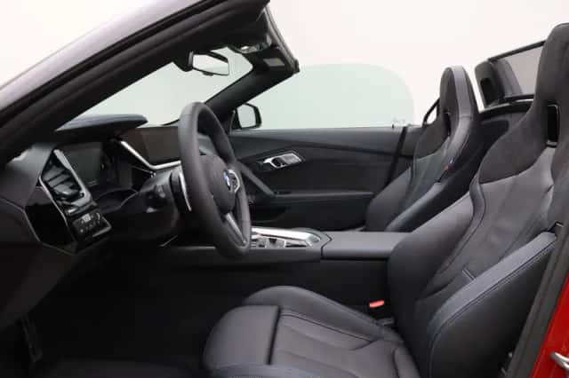 BMW Z4 (2026) thumbnail 6