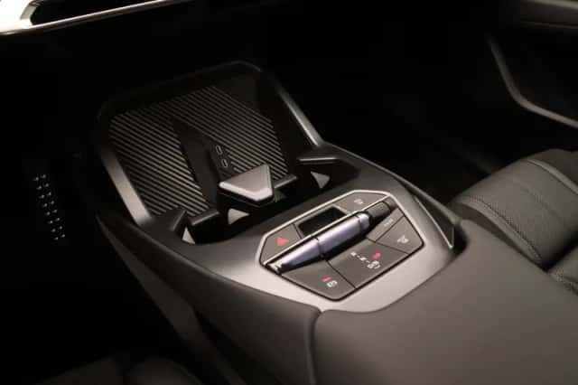 BMW iX3 (2026) thumbnail 19