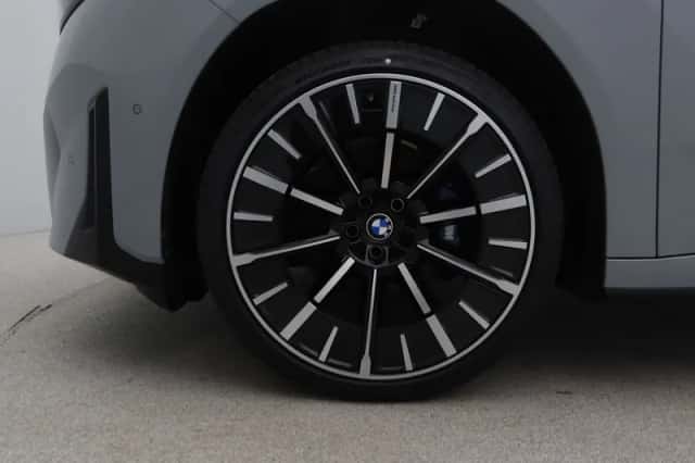 BMW iX3 (2026) thumbnail 21