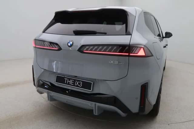 BMW iX3 (2026) thumbnail 25
