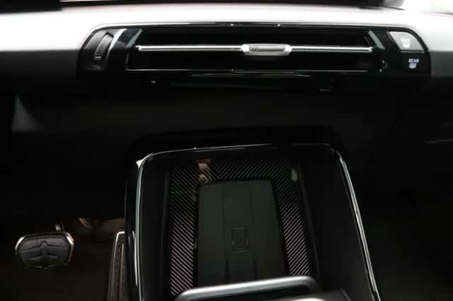 BMW iX2 (2025) thumbnail 14