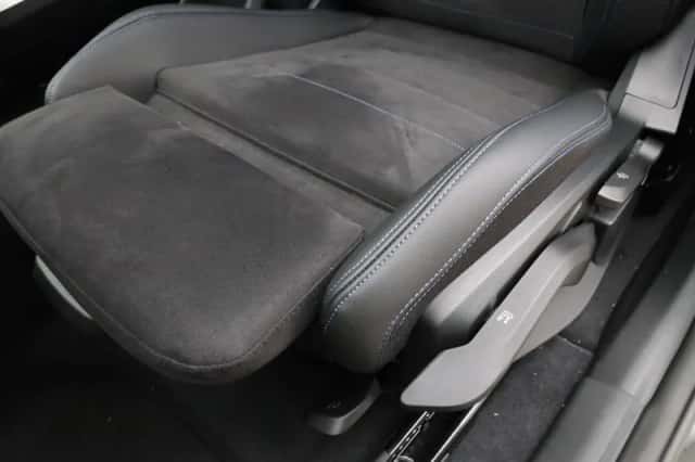 BMW iX2 (2025) thumbnail 16