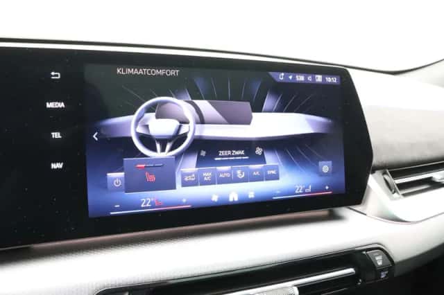 BMW iX2 (2025) thumbnail 25