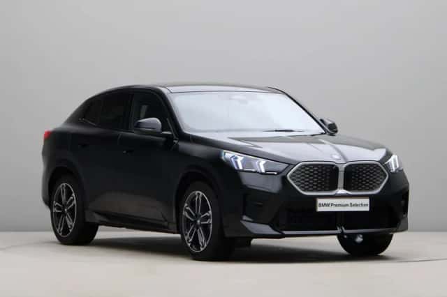 BMW iX2 (2025) thumbnail 7