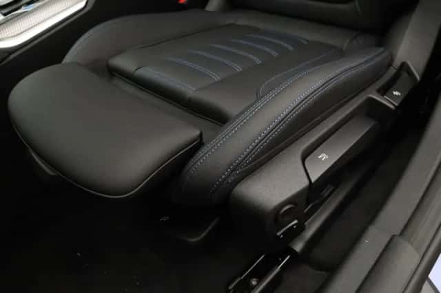BMW i4 (2025) thumbnail 15