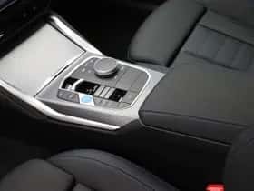 BMW i4 (2025) thumbnail 17