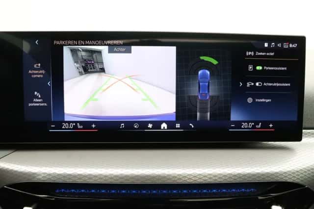 BMW i4 (2025) thumbnail 24