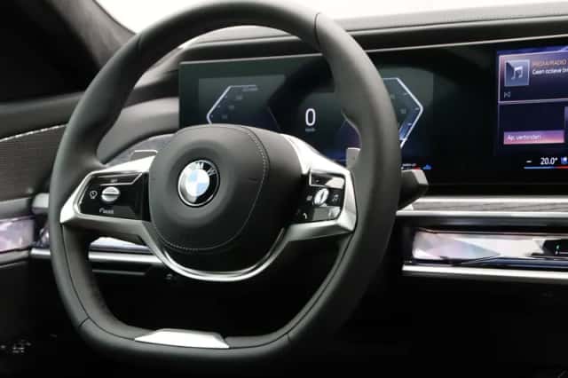 BMW 7-Serie (2025) thumbnail 2