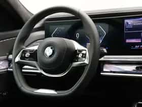 BMW 7-Serie (2025) thumbnail 2
