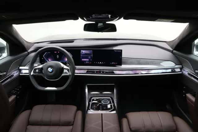 BMW 7-Serie (2025) thumbnail 13