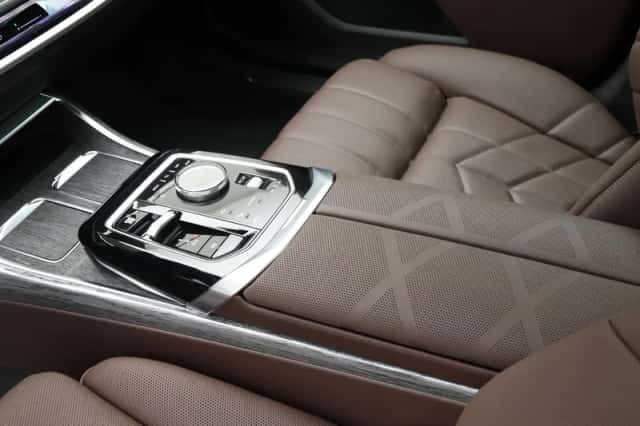 BMW 7-Serie (2025) thumbnail 16