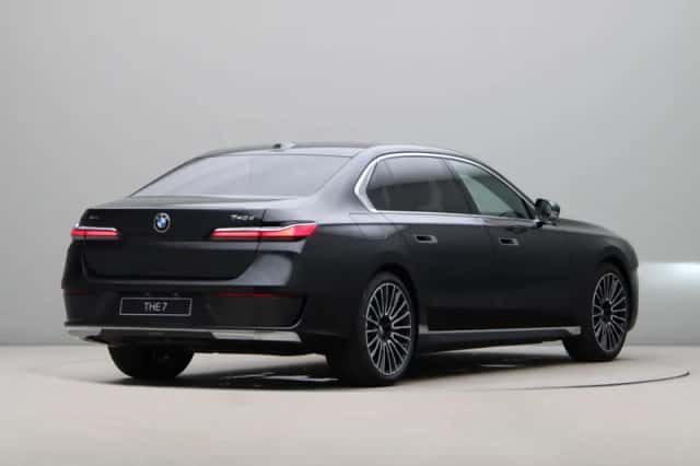 BMW 7-Serie (2025) thumbnail 9