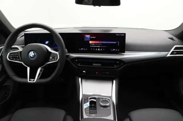 BMW i4 (2025) thumbnail 12