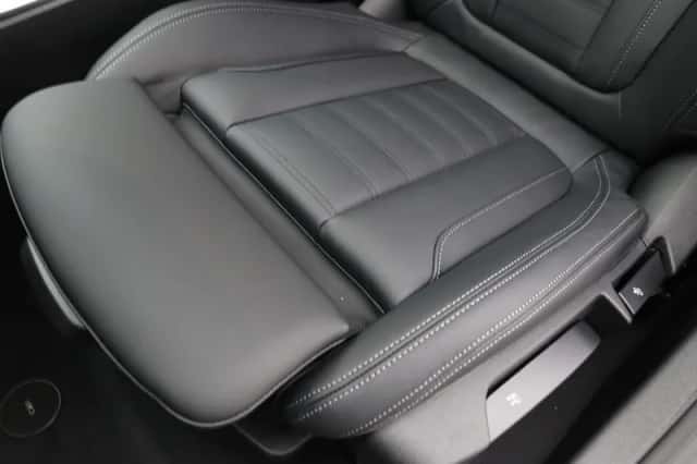 BMW i4 (2025) thumbnail 13