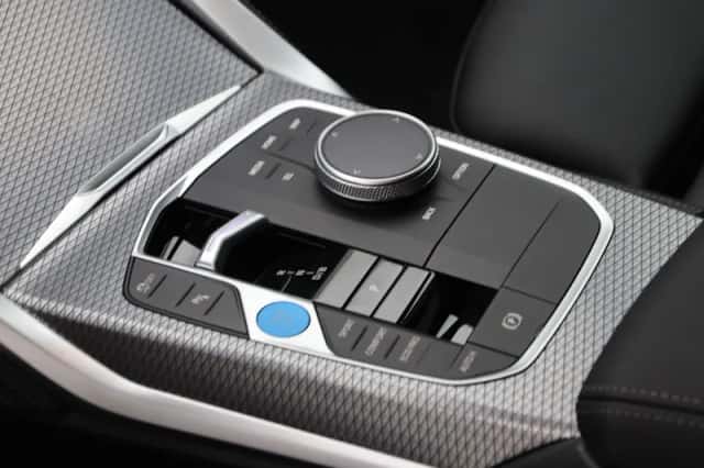 BMW i4 (2025) thumbnail 15