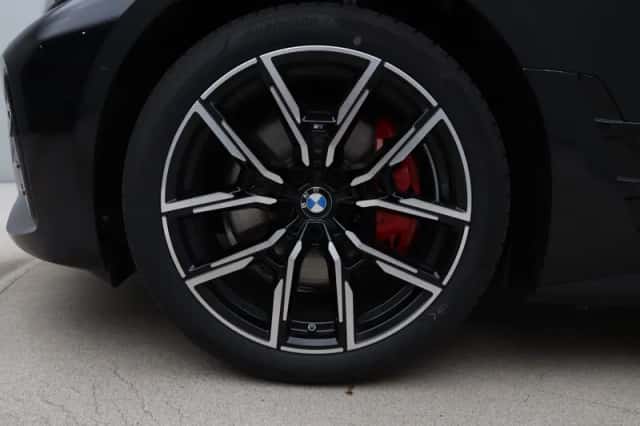 BMW i4 (2025) thumbnail 17
