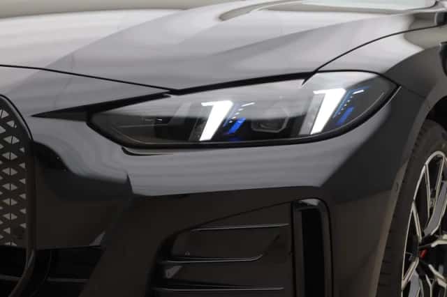BMW i4 (2025) thumbnail 18
