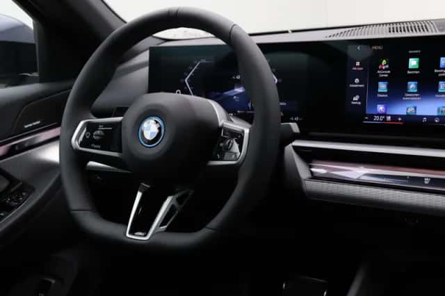 BMW i5 (2026) thumbnail 2