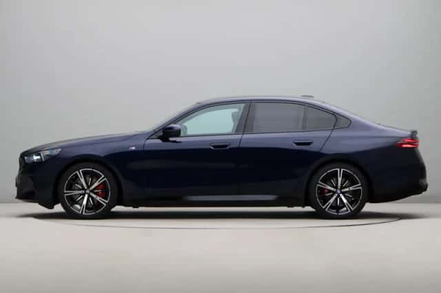 BMW i5 (2026) thumbnail 12