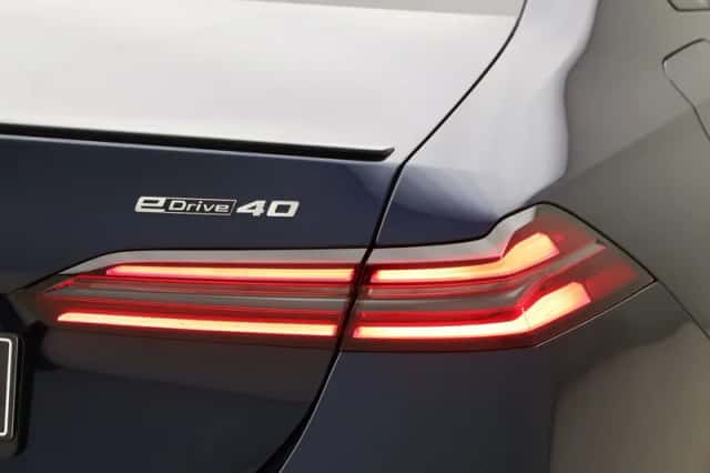 BMW i5 (2026) thumbnail 21