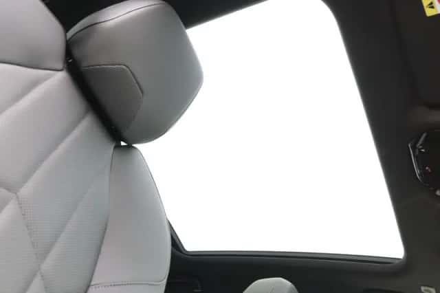 BMW i5 (2026) thumbnail 27