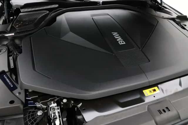 BMW i5 (2026) thumbnail 4