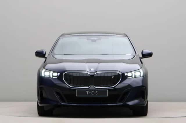 BMW i5 (2026) thumbnail 6