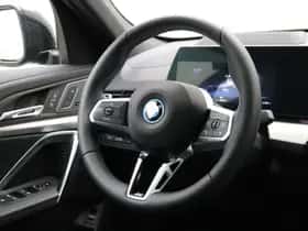 BMW iX2 (2026) thumbnail 2