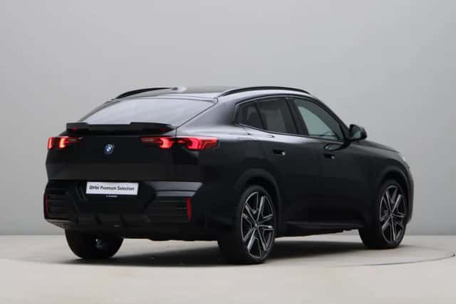BMW iX2 (2026) thumbnail 9