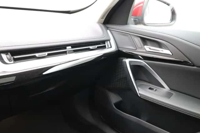 BMW X1 (2026) thumbnail 15
